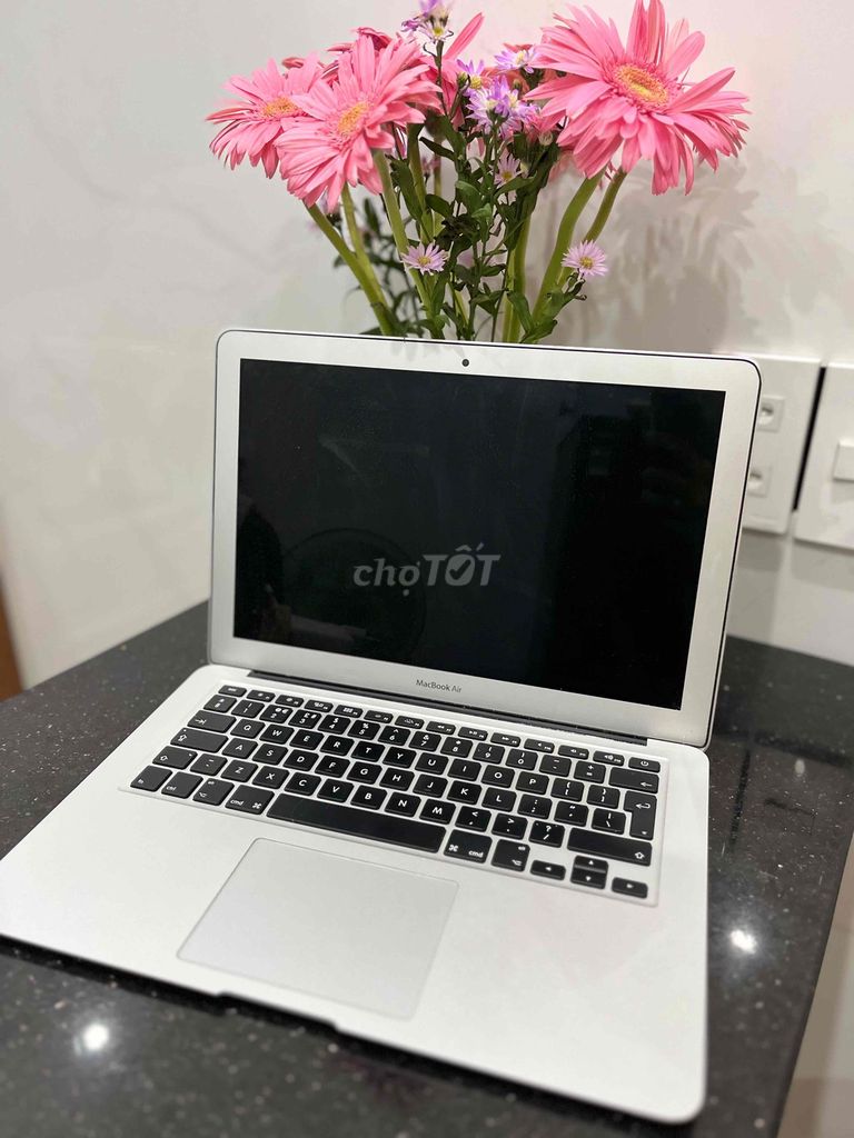 MacBook Air 2017 - Linh kiện hoặc sửa chữa. Mua bán Laptop tại Quận Ngũ Hành Sơn Đà Nẵng được đăng bởi Екатерина Якуба hình 1