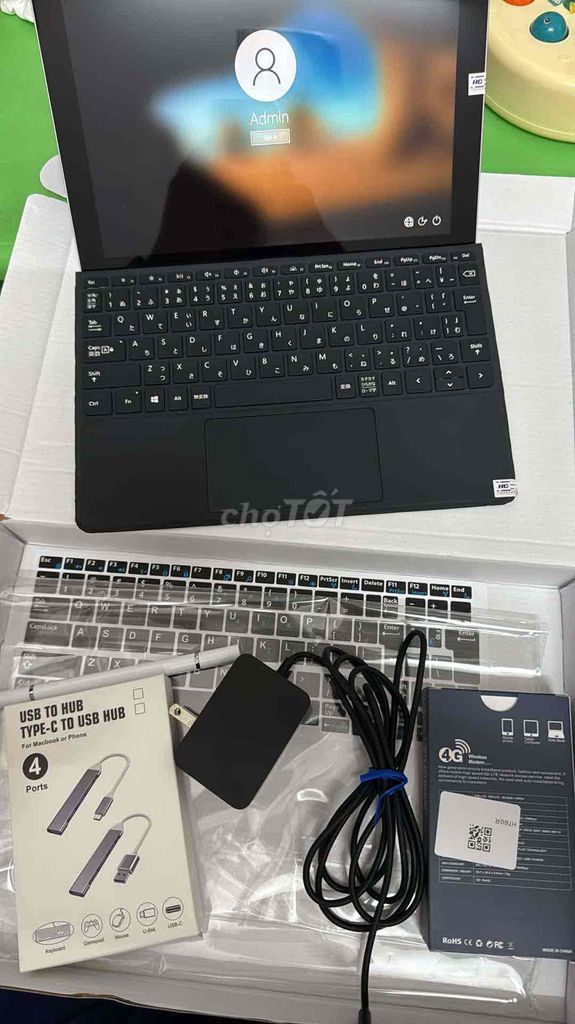 cần bán laptop Surface Go SX