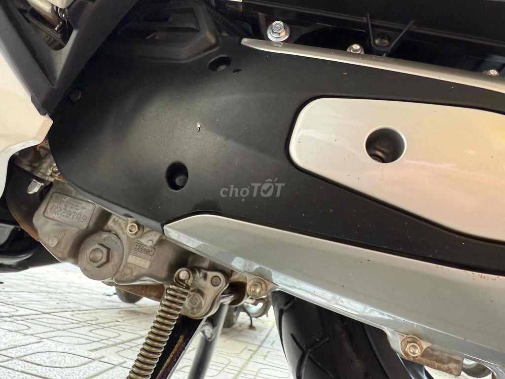 SH 2023 cọp trum mền 2k km mơi keng. Mua bán Xe máy tại Thành phố Buôn Ma Thuột Đắk Lắk được đăng bởi Ngô quốc Việt  hình 16