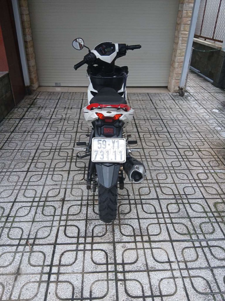 Bán xe Exciter 150 đời 2015 đỏ trắng. Mua bán Xe máy tại Huyện Hóc Môn Tp Hồ Chí Minh được đăng bởi Tung Nguyen hình 6