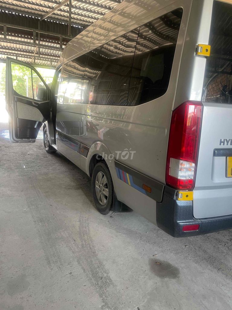 Hyundai Solati 2017 - 201000 km. Mua bán Ô tô tại Thành phố Vị Thanh Hậu Giang được đăng bởi truyen hình 8