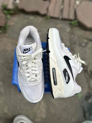 giày Nike siz40. Mua bán Giày dép tại Quận Nam Từ Liêm Hà Nội được đăng bởi NguyenHuy