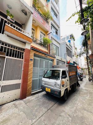 CẦN BÁN NHÀ HẺM XE HƠI CMT8 QUẬN 3  3.2m x 12m 36m2 5 TẦNG GIÁ 8.9 TỶ. Mua bán nhà ở tại Quận 3 Tp Hồ Chí Minh được đăng bởi Cường 