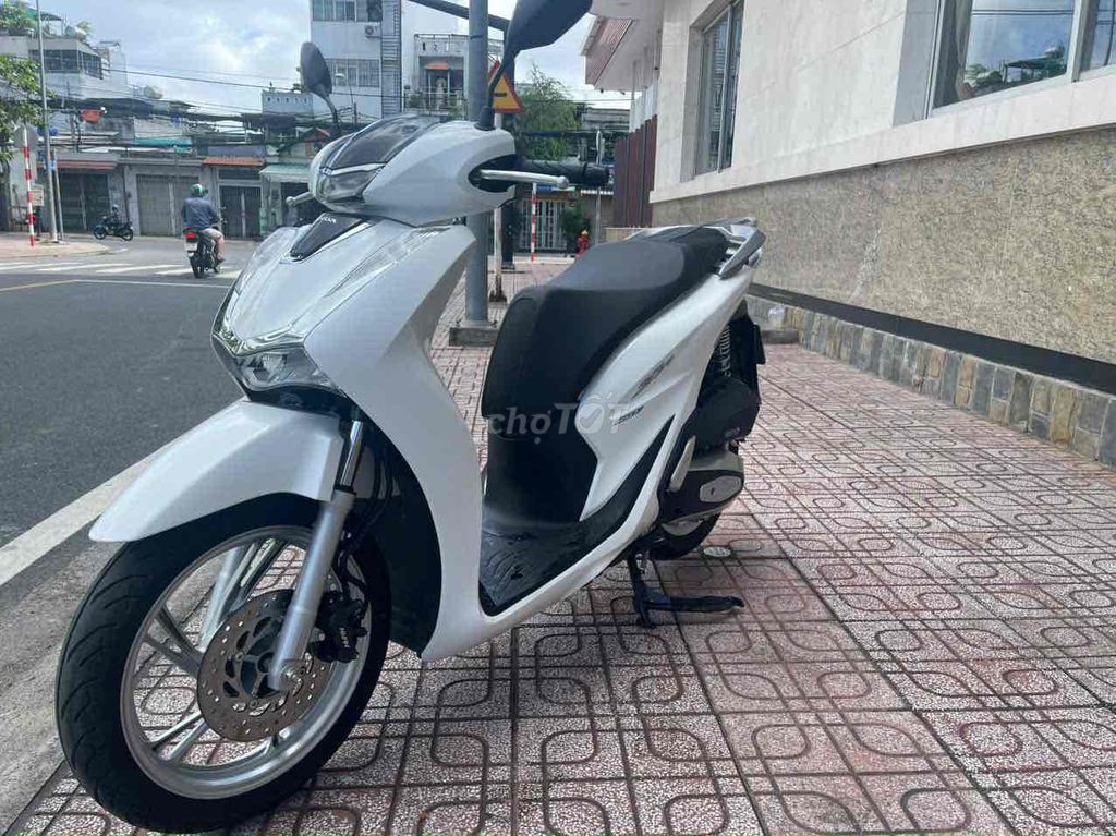 bán xe sh 160 cc. Mua bán Xe máy tại Quận 8 Tp Hồ Chí Minh được đăng bởi tuấn  hình 6