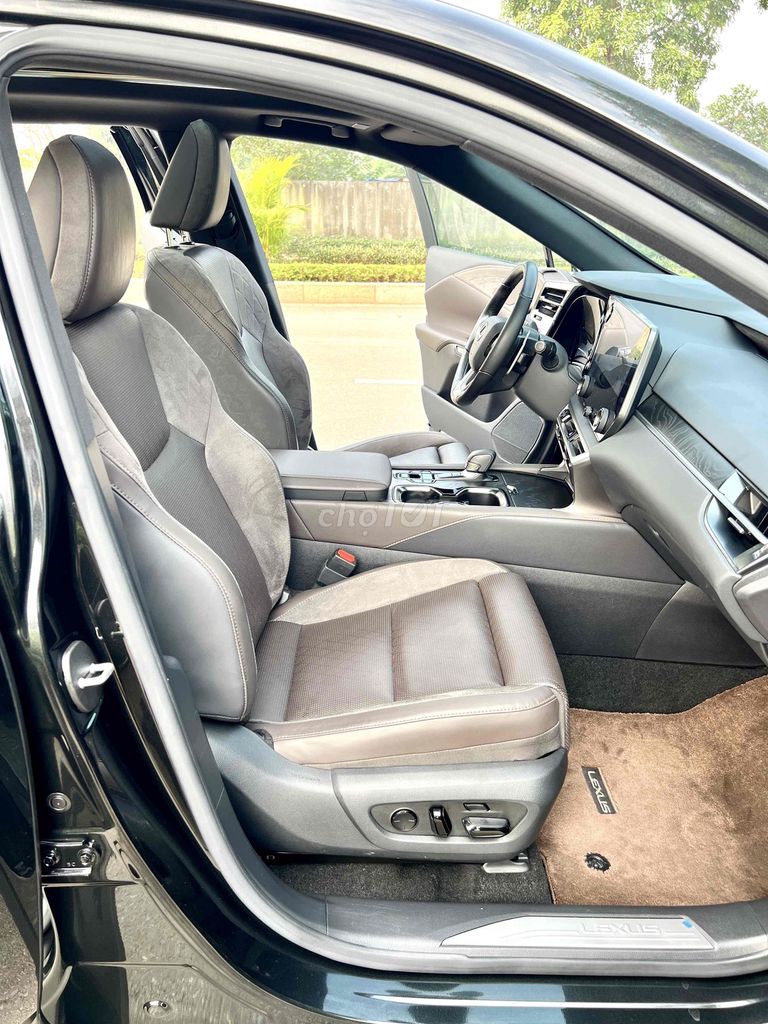 Lexus RX350 Luxury 2023 Đen. Mua bán Ô tô tại Quận Bắc Từ Liêm Hà Nội được đăng bởi Dương Sáng hình 7