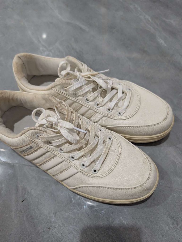 Giày thể thao Da Trắng Unisex. Mua bán Giày dép tại Thành phố Biên Hòa Đồng Nai được đăng bởi hung hình 1