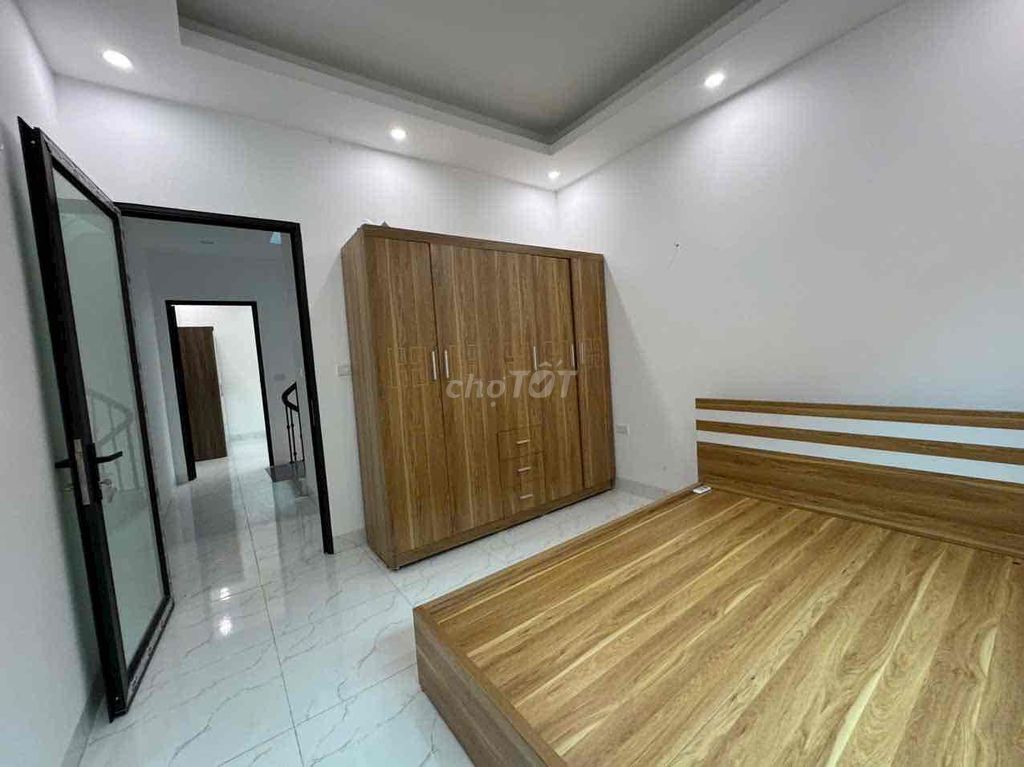 🏡Nhà độc lập_Full nội thất_xe 7 chỗ đỗ cửa  - Chỉ 1km ra QL6,gần bến x