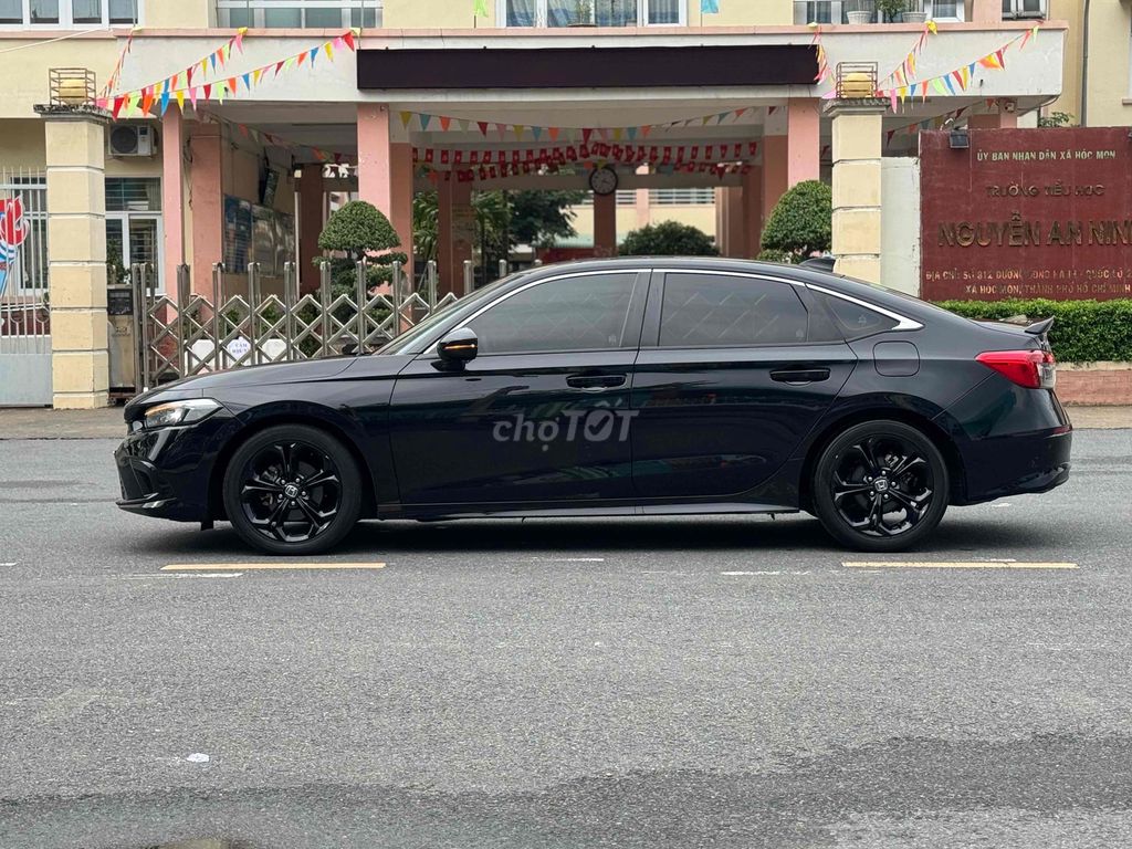 Honda Civic 2023 G, пробег 50 000 км, полная история обслуживания