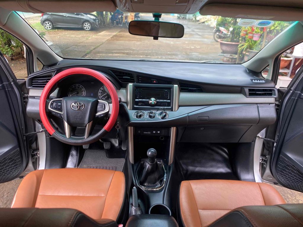 Toyota Innova 2017 2.0E - 138000 km. Mua bán Ô tô tại Thành phố Long Khánh Đồng Nai được đăng bởi Mr hiếu hình 4
