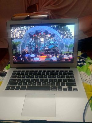 Macbook Air. Mua bán Laptop tại Quận Ninh Kiều Cần Thơ được đăng bởi lê bảo lợi