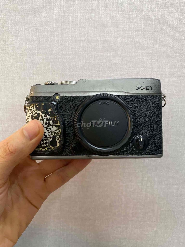 Máy ảnh Fujifilm X-E1 Đen, Bạc. Mua bán Máy ảnh, Máy quay tại Quận Hai Bà Trưng Hà Nội được đăng bởi Film Camera hình 1