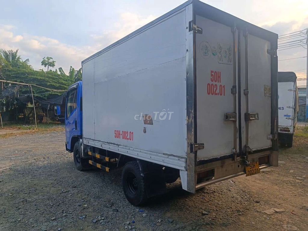 BÁN GẤP Isuzu 1.1 tấn đời 2009 thùng kín 3m2. Mua bán Xe tải, xe ben tại Thành phố Thuận An Bình Dương được đăng bởi Xe tải Bình Dương hình 3