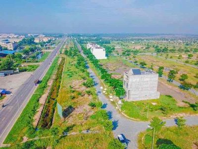 chính chủ cần bán lô đất đối diện biệt thự vew công viên. Mua bán đất tại Huyện Đức Hòa Long An được đăng bởi Nguyễn Quốc Vinh