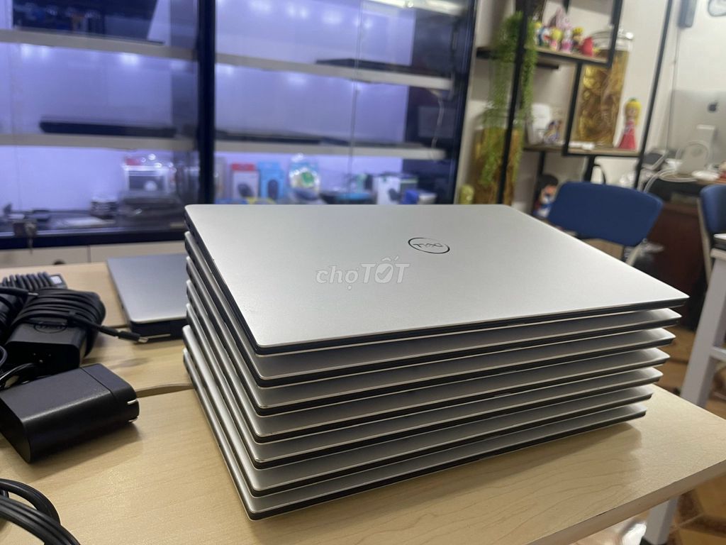 Dell XPS 13 7390 i5 th10 máy Mỹ. Mua bán Laptop tại Quận Thanh Xuân Hà Nội được đăng bởi Tuấn Minh hình 1