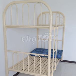 Giường tầng Kim loại Nhiều màu. Mua bán Giường, chăn ga gối nệm tại Quận Sơn Trà Đà Nẵng được đăng bởi THANH LÝ MUA BÁN ĐỒ CŨ MỚI hình 1