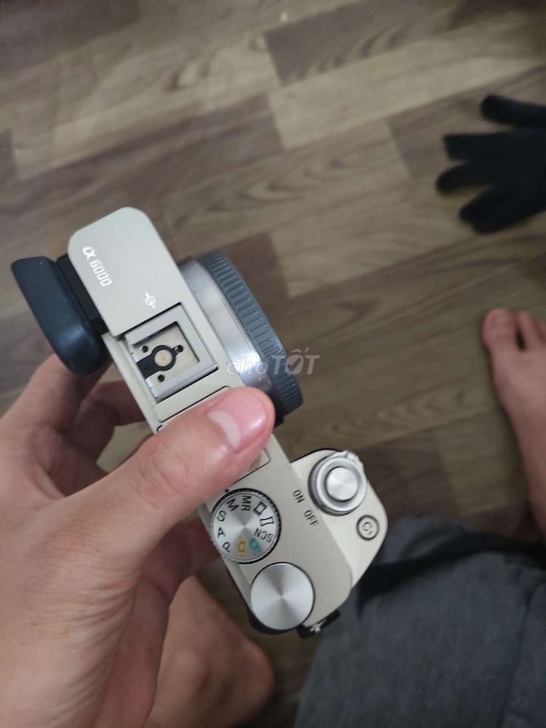 Máy ảnh Sony a6000 Bạc 6000 shot. Mua bán Máy ảnh, Máy quay tại Quận Bình Thạnh Tp Hồ Chí Minh được đăng bởi Hung Huy hình 1