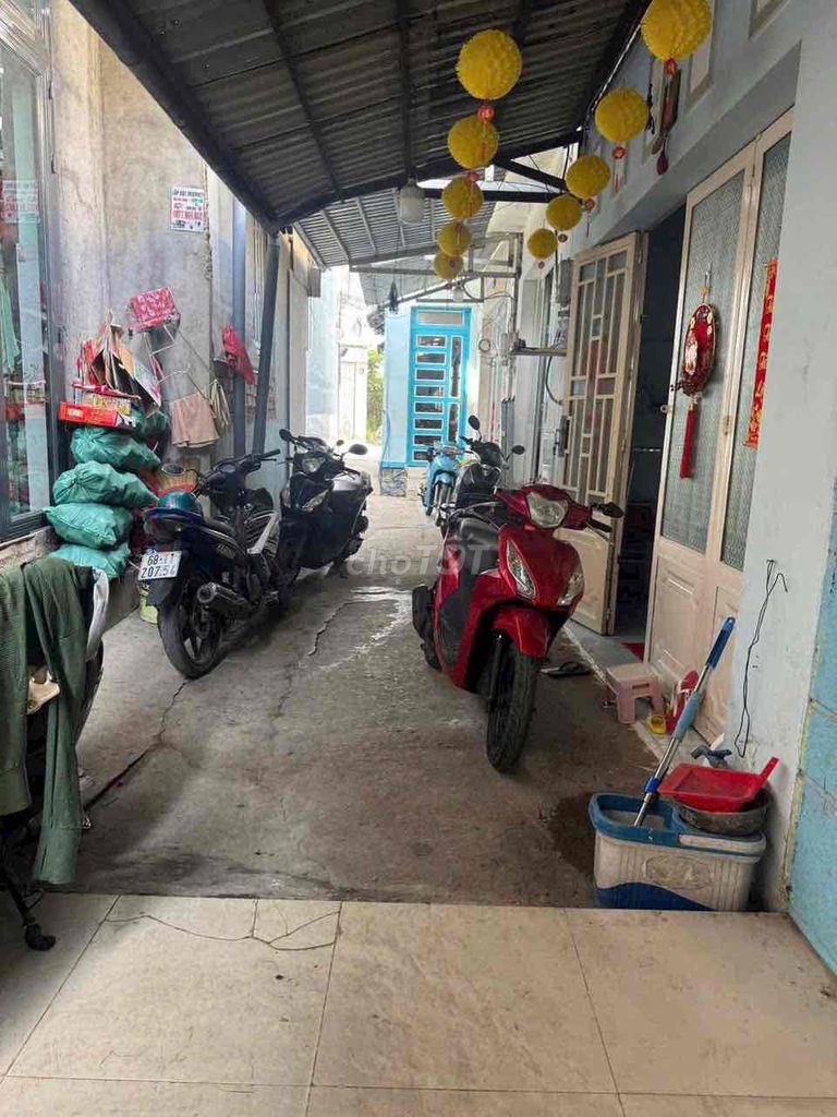 Nhà Vi Bằng Hẻm thông 1651 Lê Văn Lương, Nhơn Đức
