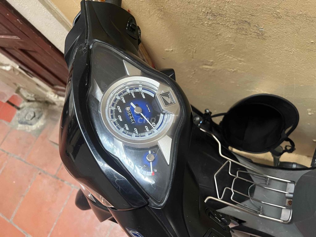 xe ít dùng cần bán. Mua bán Xe máy tại Quận Đống Đa Hà Nội được đăng bởi Mr. Hưng hình 3