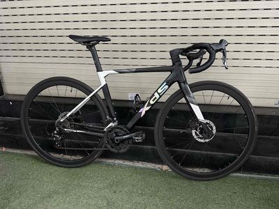 Xe đạp đua Xds RS380 Đen xám. Mua bán Xe đạp tại Quận 3 Tp Hồ Chí Minh được đăng bởi Phạm Đạt