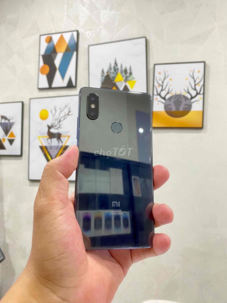 Xiaomi Mi 8SE Snap 710 Ram 6/64 Nhỏ gọn Đẹp