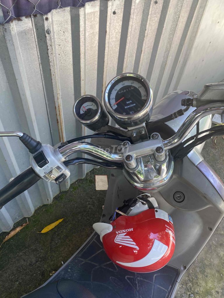 Haojue Bella màu Tím Bạc. Mua bán Xe máy tại Huyện Châu Thành Kiên Giang được đăng bởi Toàn Bé Huynh hình 4