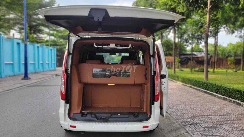 Ford Tourneo 2019 Titanium 2.0 AT - 62000 km. Mua bán Ô tô tại Quận Gò Vấp Tp Hồ Chí Minh được đăng bởi Thức hình 6