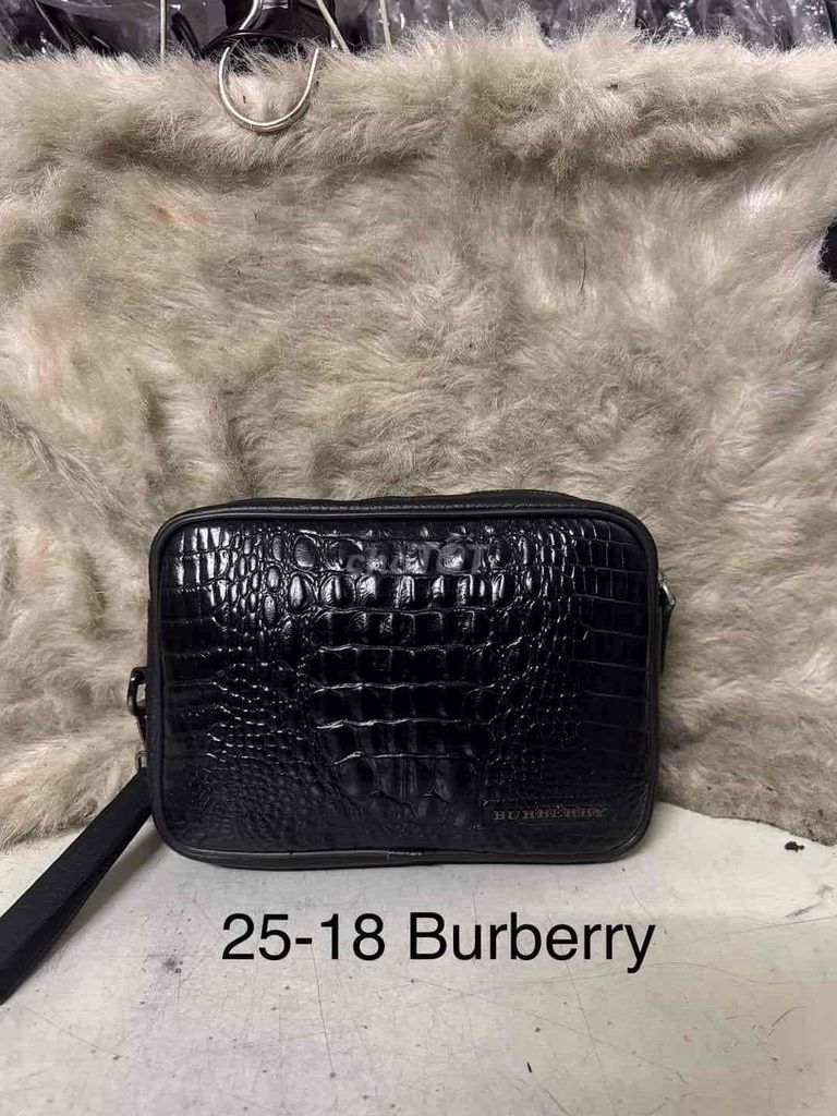 Clutch cầm tay BURBERRY tem mác code đủ