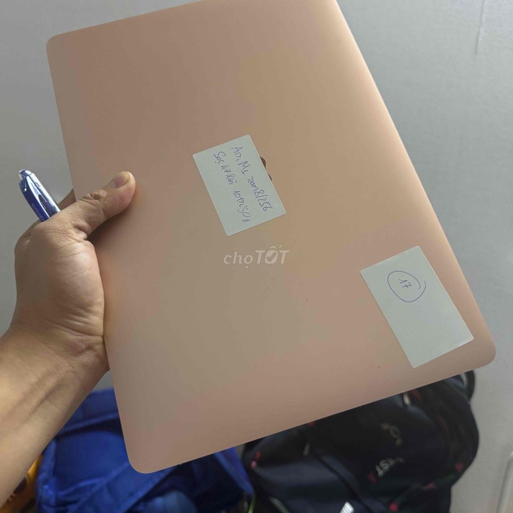 Macbook Air M1 13” 2020 gold 8g/256 sạc47 bh3 th. Mua bán Laptop tại Quận 3 Tp Hồ Chí Minh được đăng bởi Phúc Nguyễn hình 1
