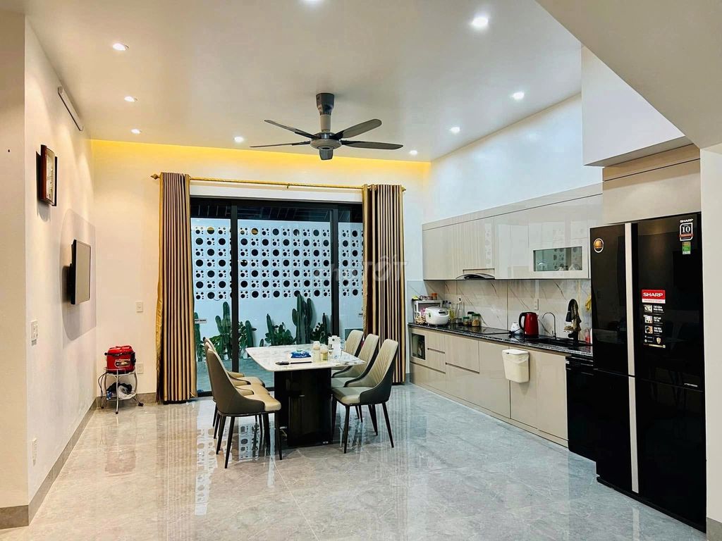 Bán nhà 8x20m 1 lầu ngay MT Trần Đại Nghĩa giá 1.2 tỉ, SHR