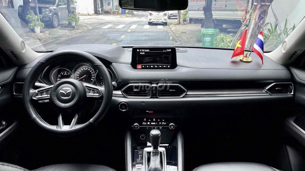 Mazda CX5 2025 серая 5 мест 30 тыс. км