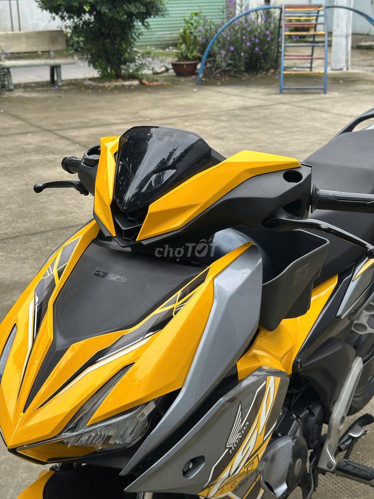 Honda Winner V2 ABS 2020 Vàng xám. Mua bán Xe máy tại Quận Tân Bình Tp Hồ Chí Minh được đăng bởi Waann em xe máyy hình 6