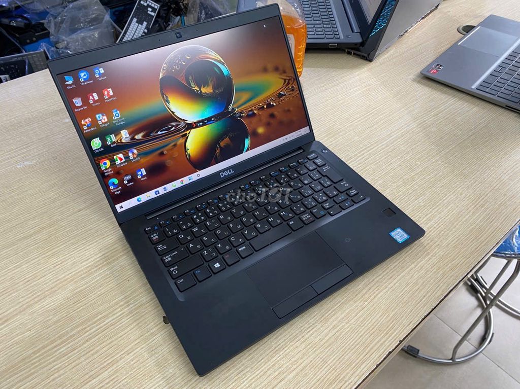 Dell Latitude 7390 Nhỏ Nhẹ Đẹp ZIn Siêu Bền. Mua bán Laptop tại Quận Nam Từ Liêm Hà Nội được đăng bởi Mạnh  hình 1