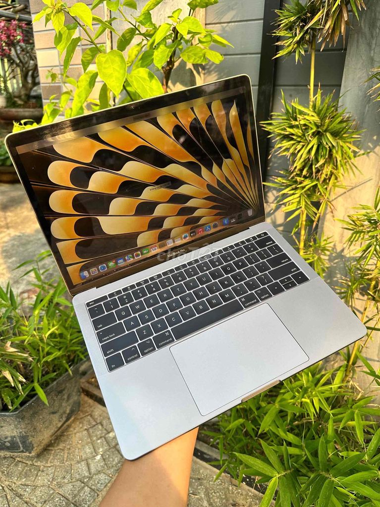 Apple MacBook Pro i5 13.3 inch 8GB/256GB. Mua bán Laptop tại Quận Cẩm Lệ Đà Nẵng được đăng bởi Giang Văn Nữ Mỹ hình 1