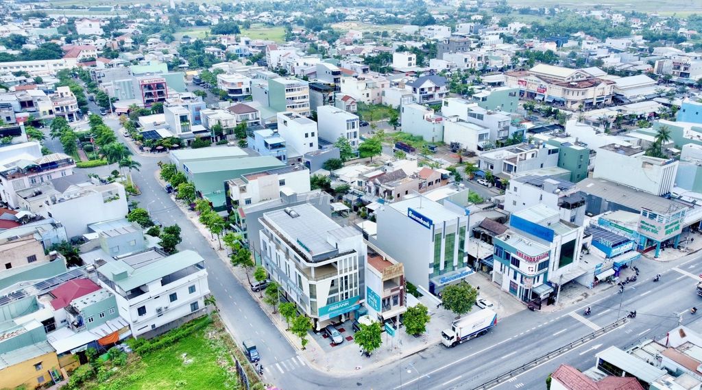 *** lô đất đường QH 10.5m trung tâm thị trấn Nam Phước chỉ 680tr
