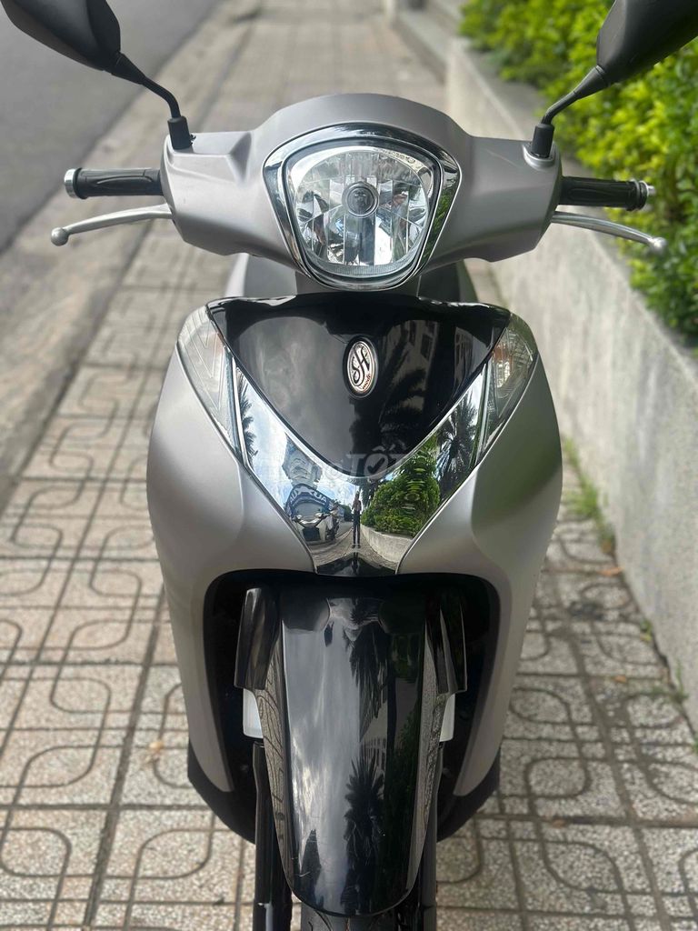 Honda SH Mode 125 Fi 2014 Đen xám zin nguyên 9 chủ. Mua bán Xe máy tại Thành phố Thủ Đức Tp Hồ Chí Minh được đăng bởi Xe Máy Sơn Thủ Đức hình 3
