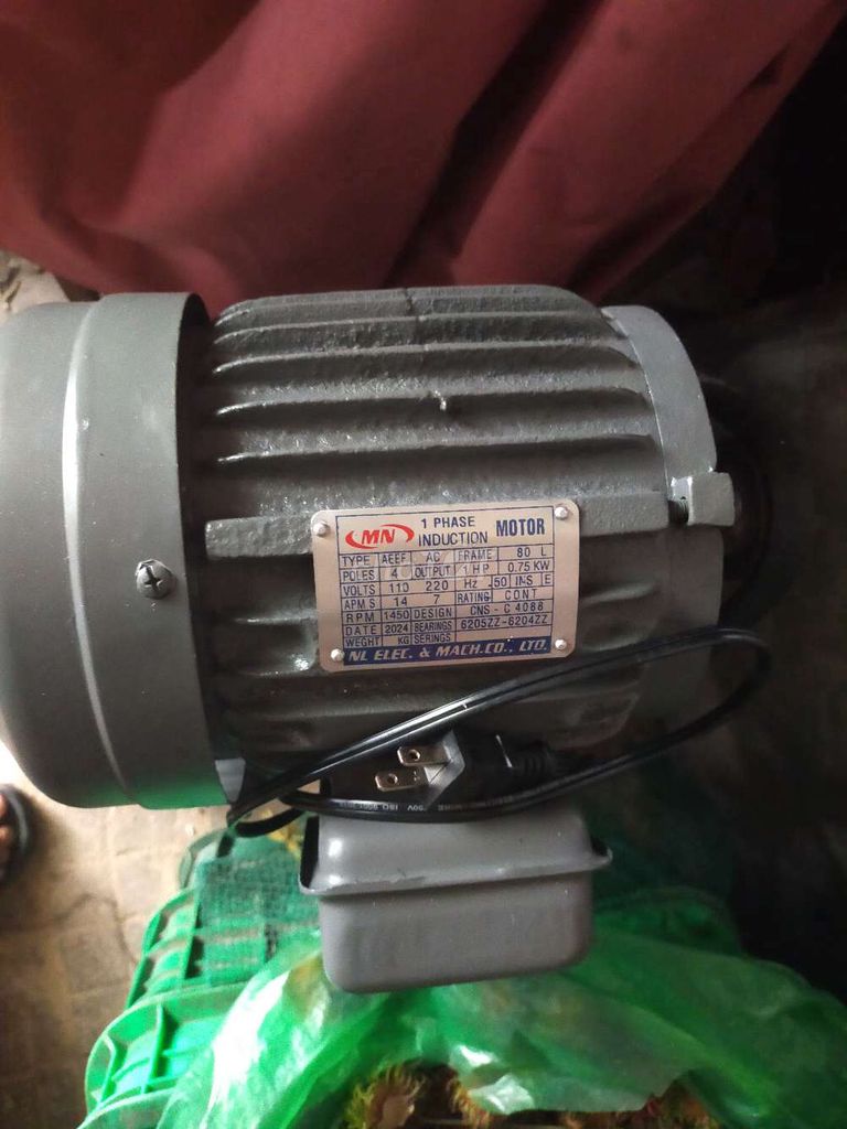 Cần thanh lý máy xay cua mới 99%
