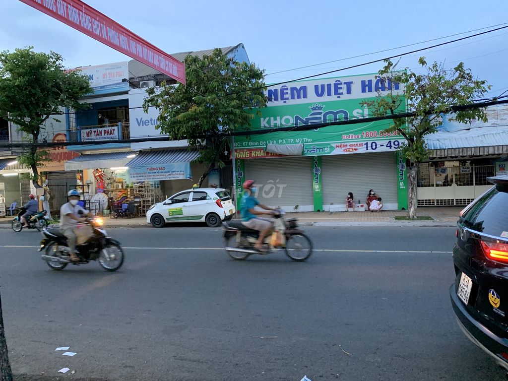 8.5m mặt tiền đường Đinh Bộ Lĩnh, cách cầu Quay 100m.