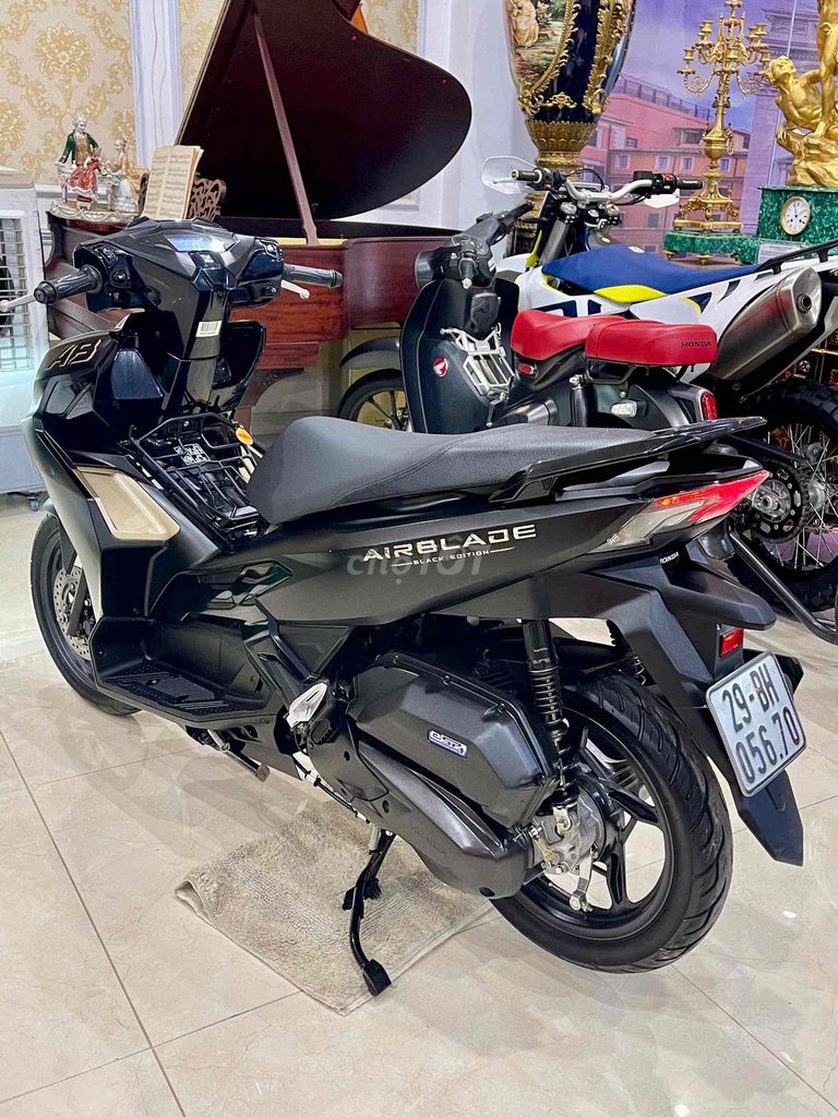 XE MÁY 68 - Honda Air Blade 125 2024 Đen Sần Lướt. Mua bán Xe máy tại Quận Hai Bà Trưng Hà Nội được đăng bởi Đức Anh hình 7