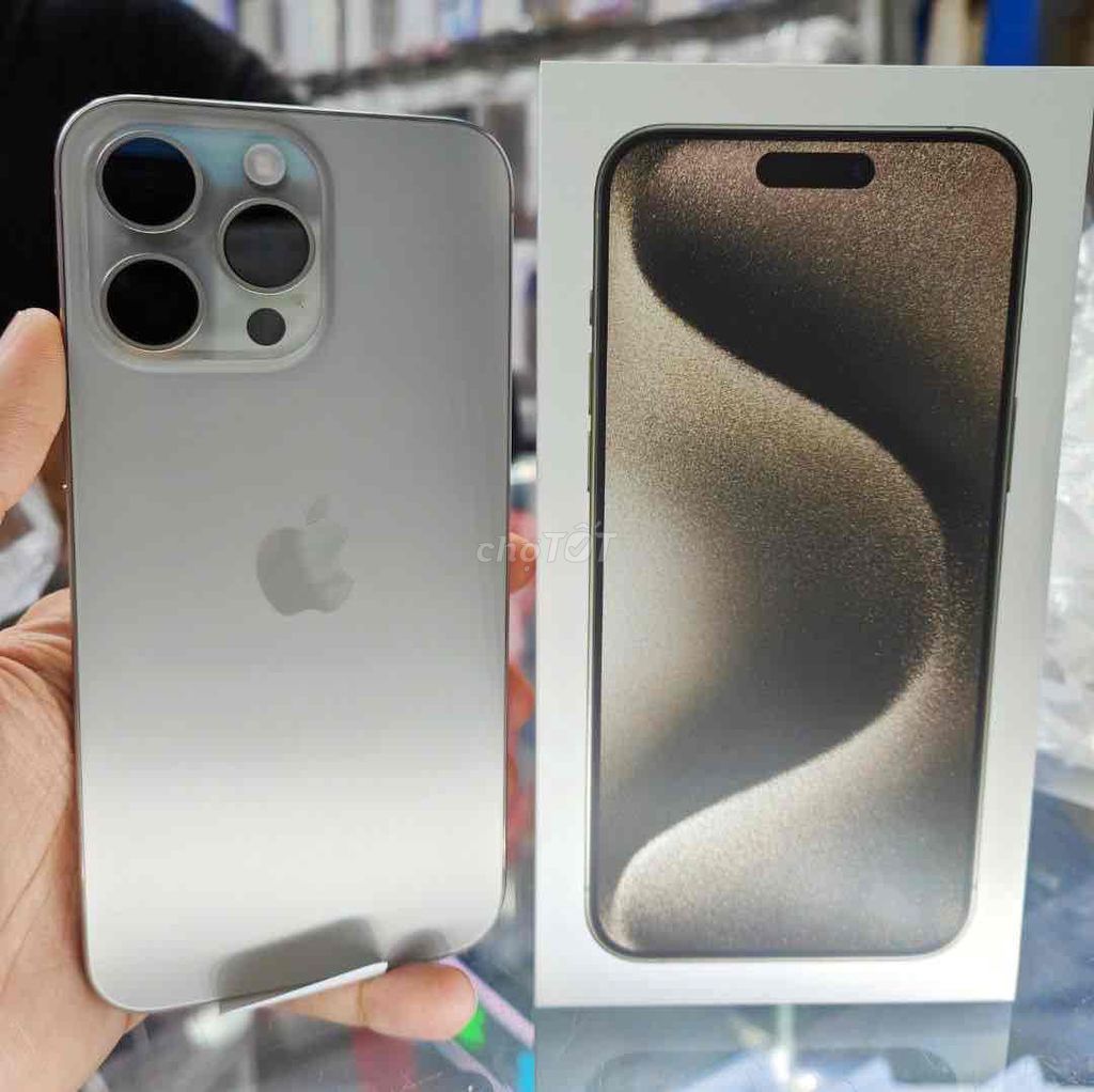 CẦN BÁN iPHONE 15 PRO MAX - MUA THÁNG 10/2024, PIN