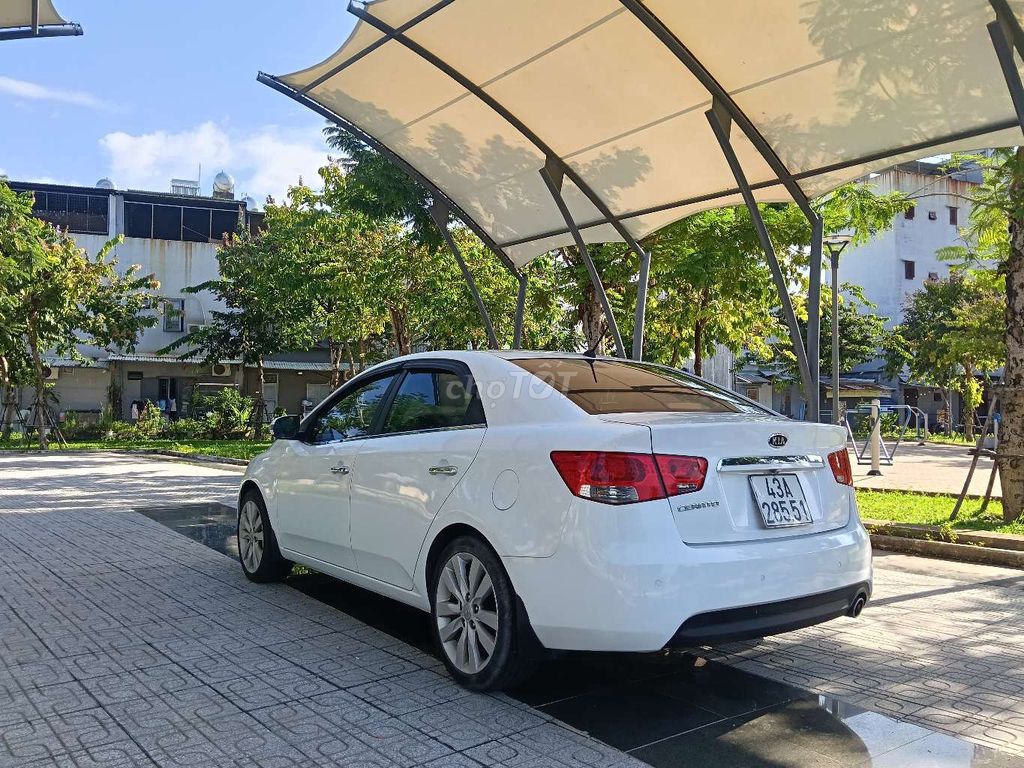 KIA Cerato 2010 Sedan Tự động Trắng 120.000 km