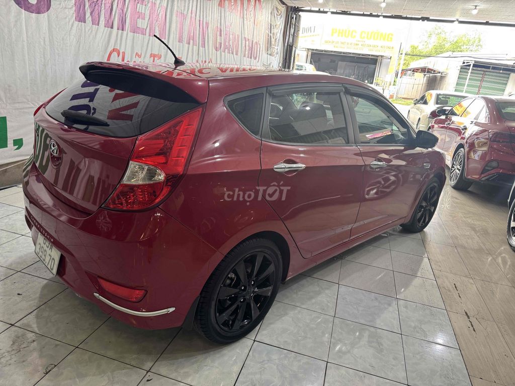 Hyundai Accent 2014 1.4 AT Hatchback - 910123 km. Mua bán Ô tô tại Quận Bình Thuỷ Cần Thơ được đăng bởi Phi hình 4