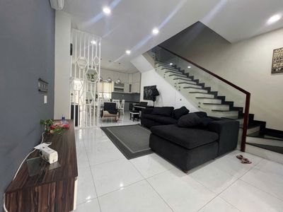 NHÀ COMPOUND PARK RIVERSIDE - 5X17M 3 TẦNG - VIEW HỒ BƠI MÁT MẺ - 4PN
