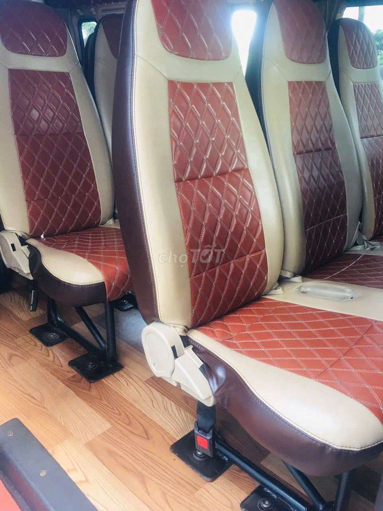 Xe khách Ford Transit 16 chỗ màu vàng cát. Mua bán Phương tiện khác tại Quận Long Biên Hà Nội được đăng bởi Ngô hùng hình 8