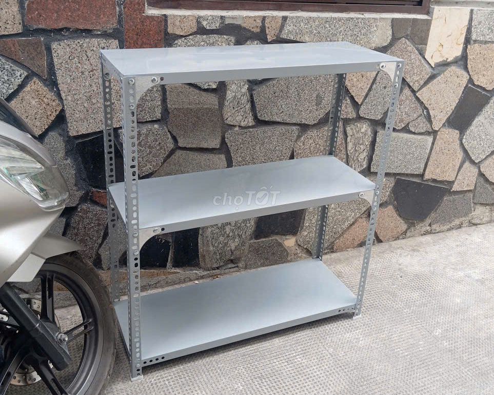 Kệ sắt V lỗ 3 tầng mâm 100x30. Cao 1m. Mua bán Tủ, kệ gia đình tại Quận Bình Tân Tp Hồ Chí Minh được đăng bởi Kệ Thép V Lỗ Đa Năng hình 1
