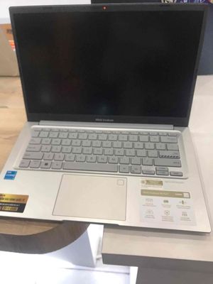laptop asus vivobook x1404Z màu bạc. Mua bán Laptop tại Quận Đống Đa Hà Nội được đăng bởi Bạc Lan