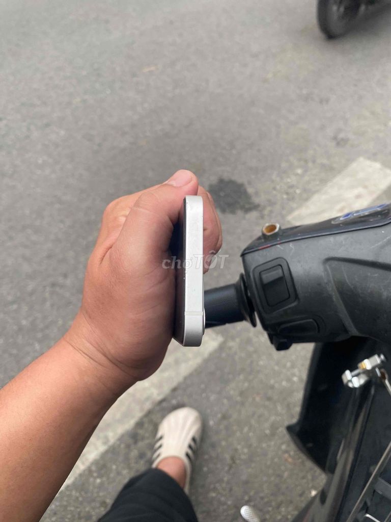 Apple iPhone 12 Mini 128GB Trắng. Mua bán Điện thoại tại Quận Hoàn Kiếm Hà Nội được đăng bởi Phạm Huy Sáng hình 1