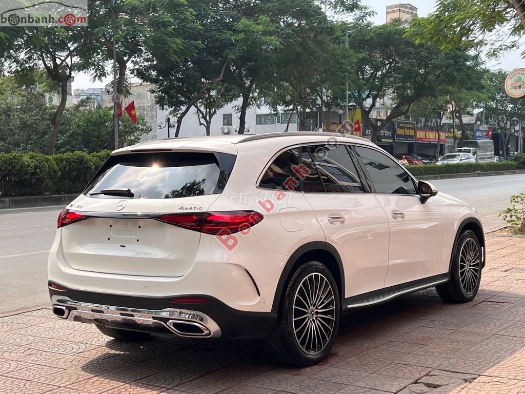 GLC300 sản xuất 2023. Mua bán Ô tô tại Quận Long Biên Hà Nội được đăng bởi đăng hình 2