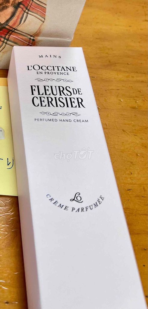 Kem dưỡng da tay LOccitane Hoa anh đào 150ml. Mua bán Phụ kiện thời trang khác tại Quận Bình Thạnh Tp Hồ Chí Minh được đăng bởi Them hình 1