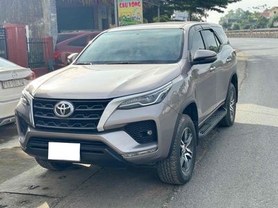 Toyota Fortuner 2022  2.4 4x2 mt - 30000 k