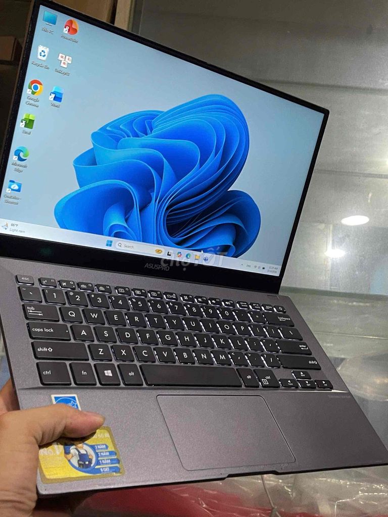 Asus Zenbook i7 8550U 14 inch 8GB/256GB Xám. Mua bán Laptop tại Quận Gò Vấp Tp Hồ Chí Minh được đăng bởi Thanh lí cầm đồ hình 1